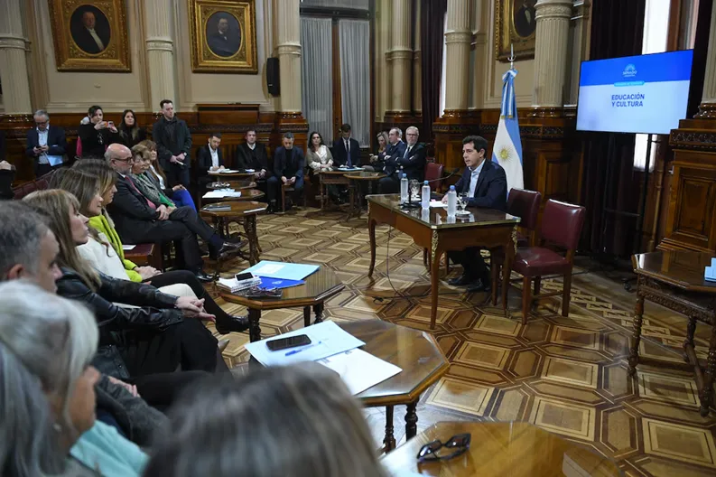 universitario senado