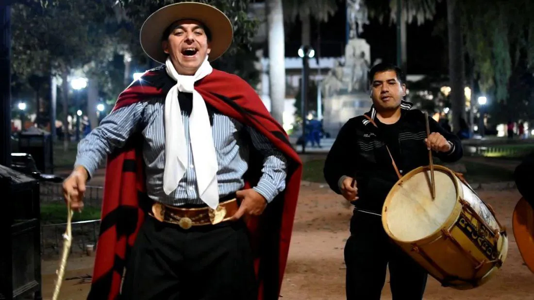 multimedia.normal.a5723c1ffb3b18c9.706f6c69746963612074616c65726f20626c616e636f5f6e6f726d616c2e6a7067