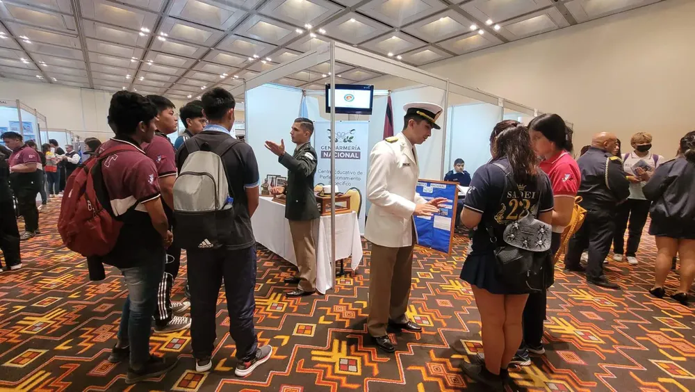 multimedia.grande.a90001ce4fd89882.Z2VuZGFybWVyaWFfbmFjaW9uYWxfZXN0dXZvX3ByZXNfZ3JhbmRlLmpwZWc=