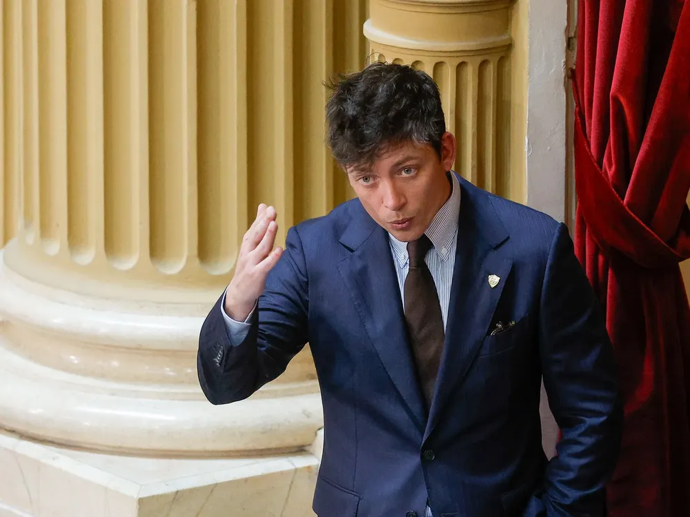 mr9ykkcSN_2000x1500__1