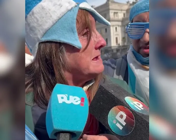 Fuentes del centro asistencial afirmaron que la expugilista debió ser intervenida de urgencia con el propósito de bajarla una inflamación que sufrió en el cerebro.