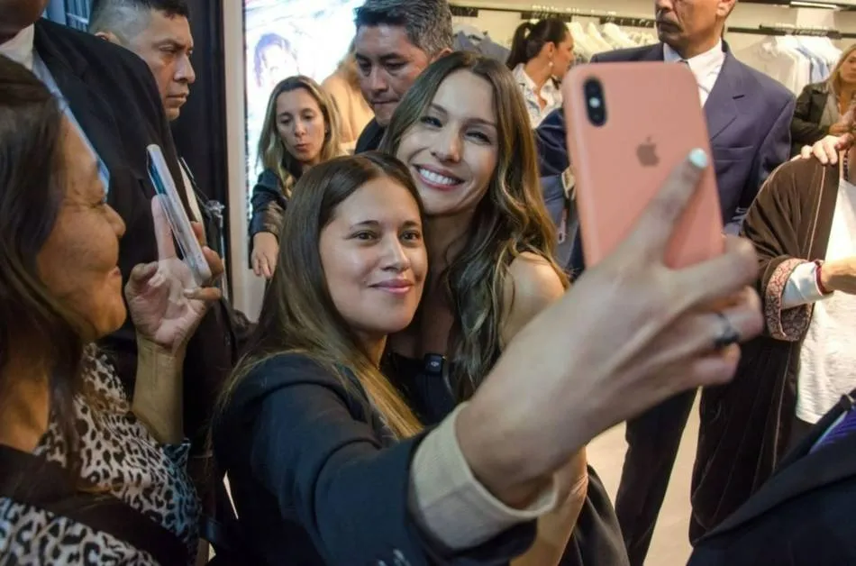 DeWatermark.ai_1761699153468