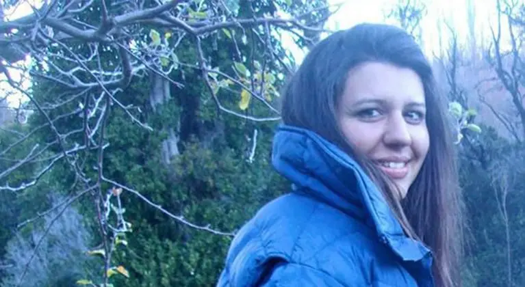 multimedia.normal.ad83d18870c21d59.Q2FzbyBNYXLDrWEgQ2FzaF9ub3JtYWwud2VicA==