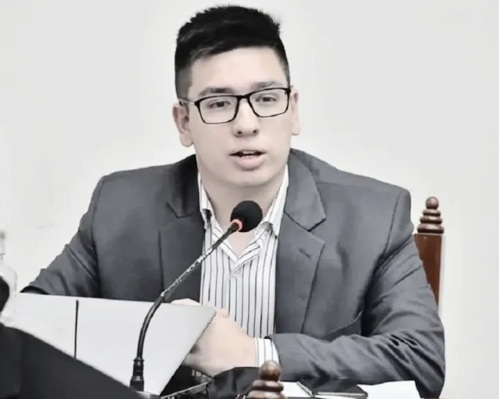 Fuentes del centro asistencial afirmaron que la expugilista debió ser intervenida de urgencia con el propósito de bajarla una inflamación que sufrió en el cerebro. (8)