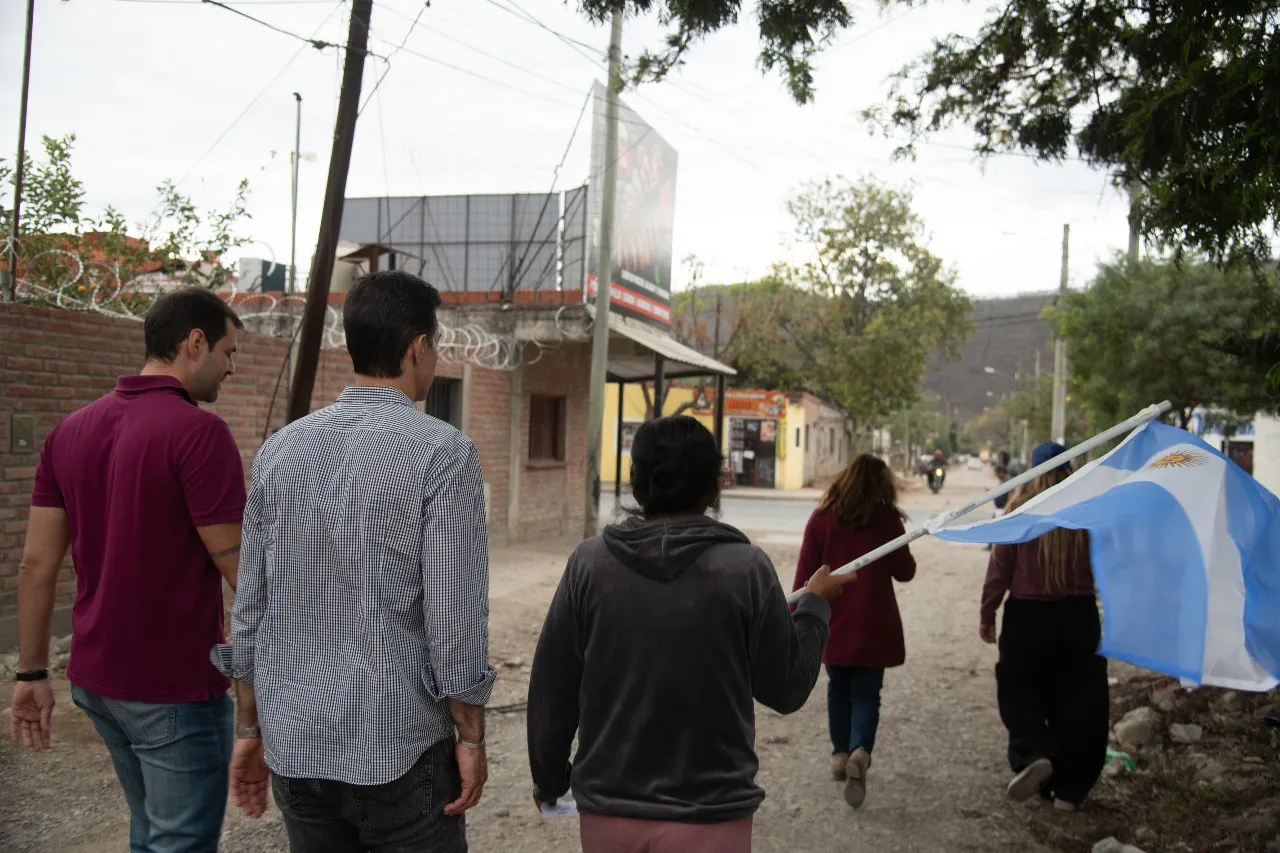 124a805a-b9b7-4553-a26b-ba15e780afba