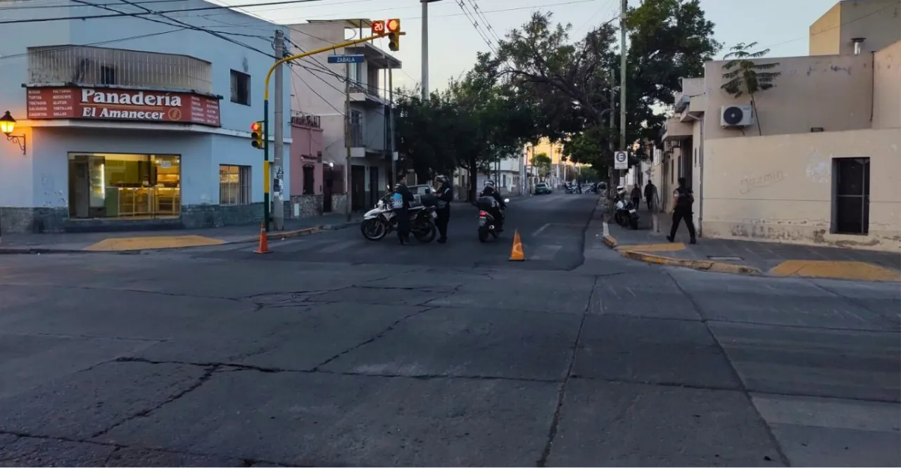 DeWatermark.ai_1762255660346