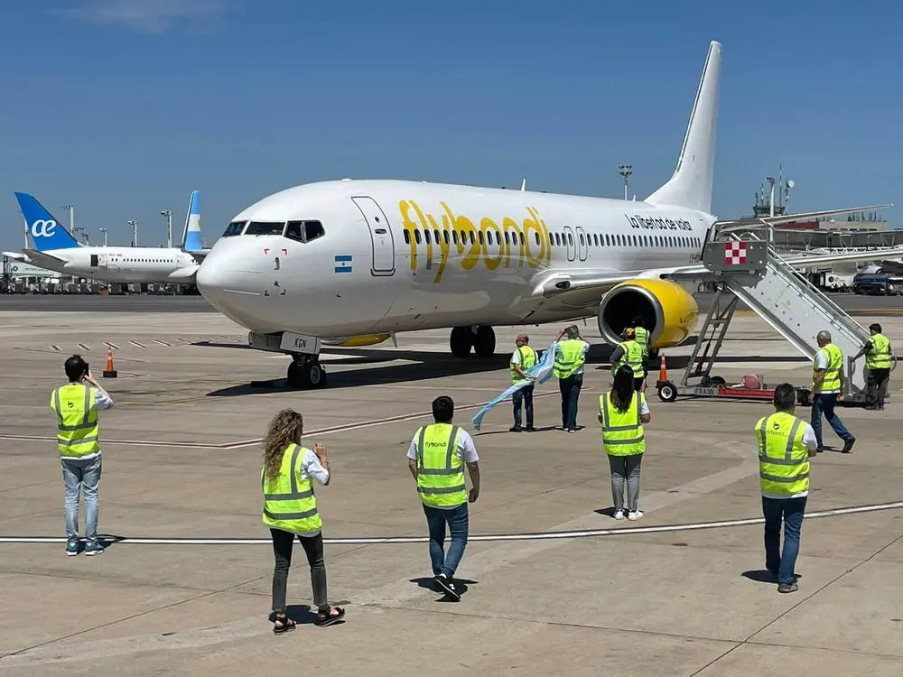 Flybondi-decimo-avion-1